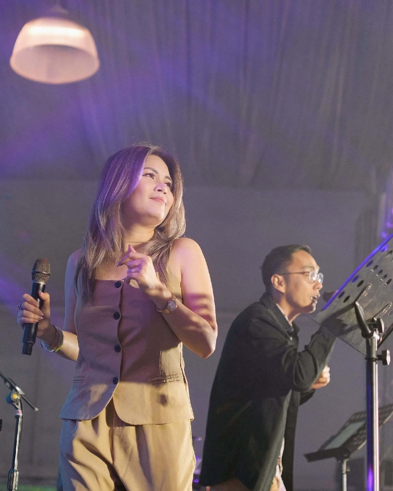 Kelly Garcia singer and live performer
